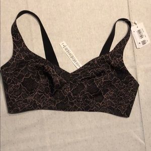 Women’s Lululemon “Like Nothing” bra